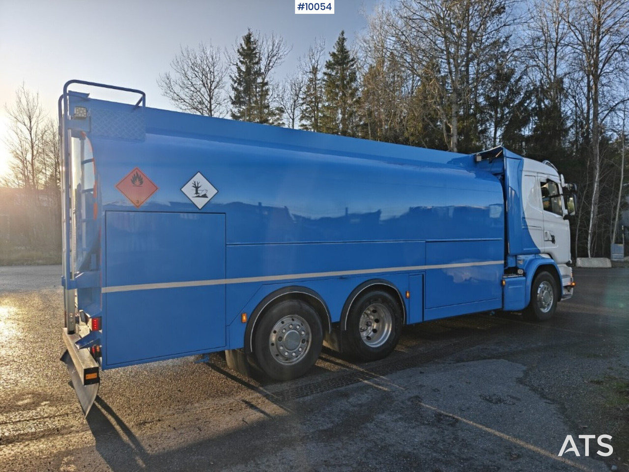 Tank truck Scania G450 6X2 - Camião cisterna: foto 2 Tank truck Scania G450 6X2 - Camião cisterna: foto 2