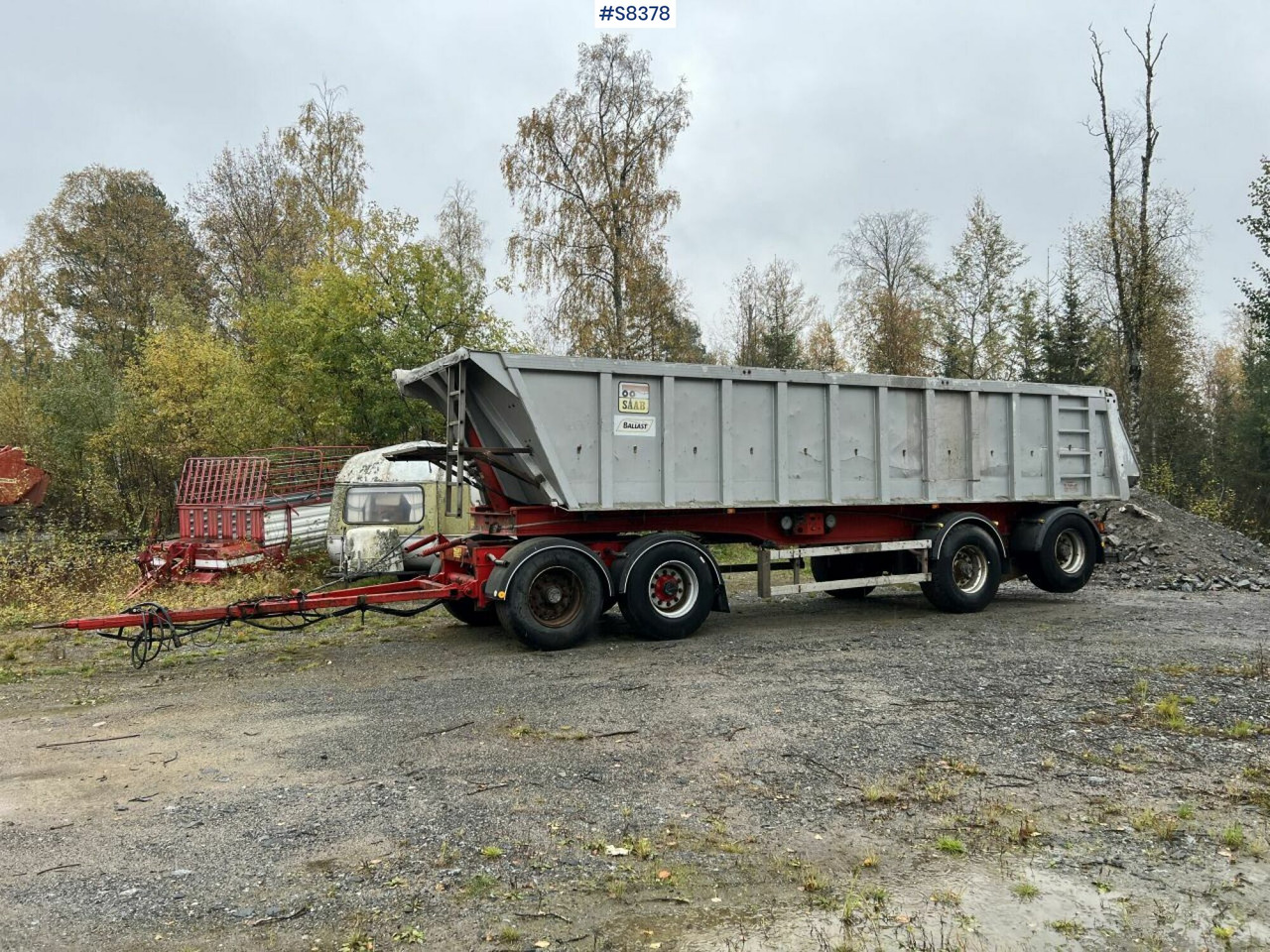 Tipper trailer, Fruehauf TP-87, 4-axles, Dump body Benalu - Reboque basculante: foto 2 Tipper trailer, Fruehauf TP-87, 4-axles, Dump body Benalu - Reboque basculante: foto 2
