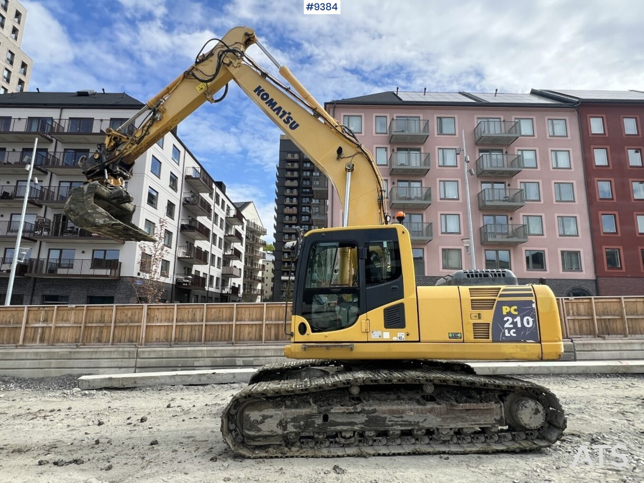 Locação financeira de Tracked excavator Komatsu PC210LC (VIDEO) Tracked excavator Komatsu PC210LC (VIDEO): foto 13 Locação financeira de Tracked excavator Komatsu PC210LC (VIDEO) Tracked excavator Komatsu PC210LC (VIDEO): foto 13