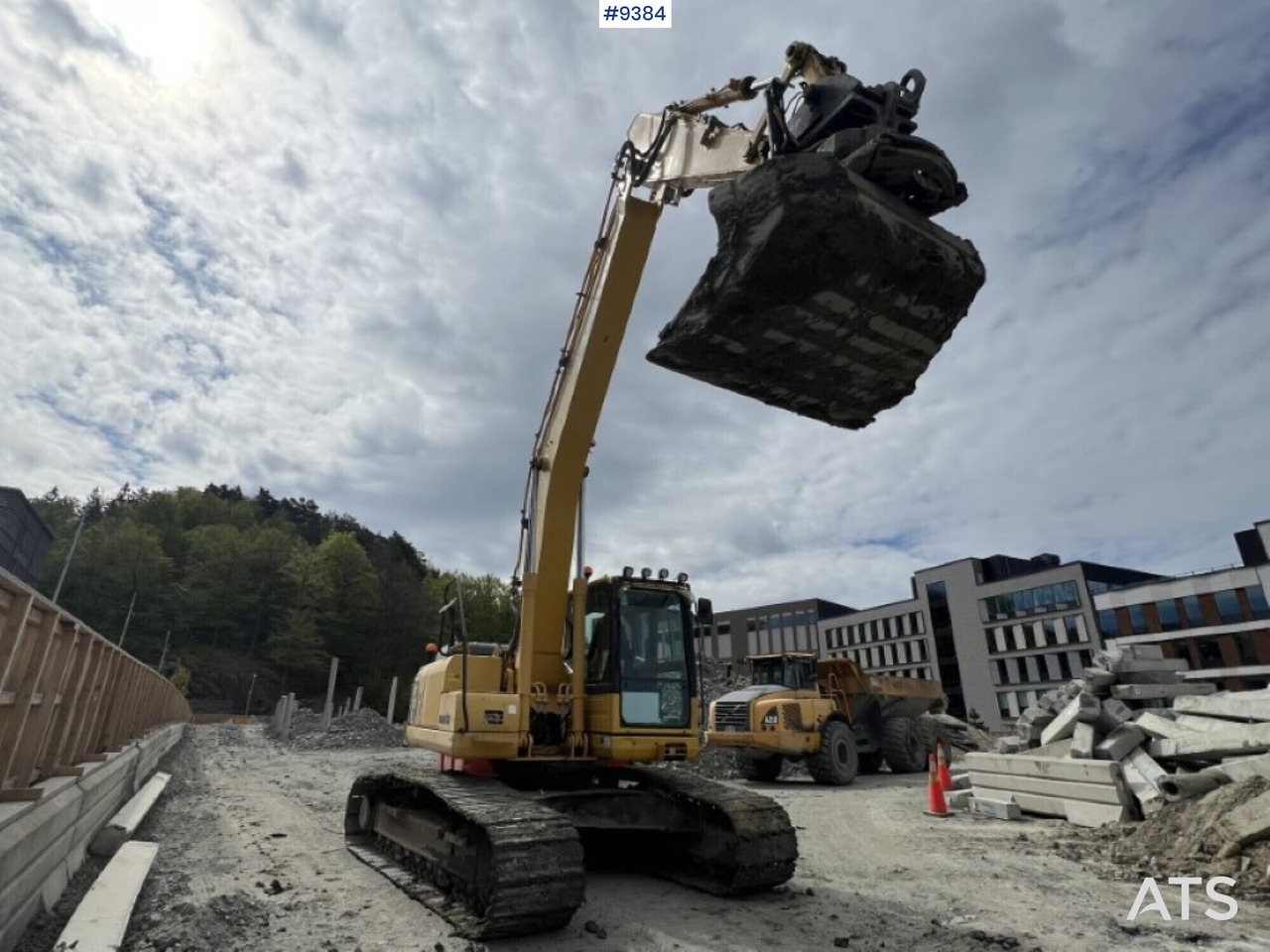 Locação financeira de Tracked excavator Komatsu PC210LC (VIDEO) Tracked excavator Komatsu PC210LC (VIDEO): foto 9 Locação financeira de Tracked excavator Komatsu PC210LC (VIDEO) Tracked excavator Komatsu PC210LC (VIDEO): foto 9