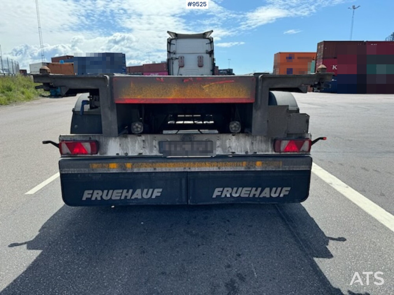 Trailer- FRUEHAUF - Semi-reboque transportador de contêineres/ Caixa móvel: foto 2 Trailer- FRUEHAUF - Semi-reboque transportador de contêineres/ Caixa móvel: foto 2