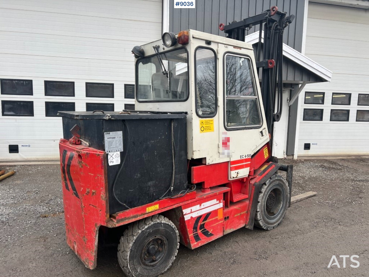 Truck Kalmar EB 4-500 with battery charger and extra tire - Empilhador: foto 3 Truck Kalmar EB 4-500 with battery charger and extra tire - Empilhador: foto 3