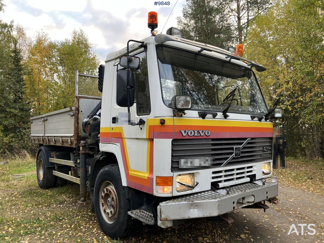 VOLVO FL7 4X2 Crane truck/Dump truck with Hiab071 crane - Camião basculante: foto 2 VOLVO FL7 4X2 Crane truck/Dump truck with Hiab071 crane - Camião basculante: foto 2