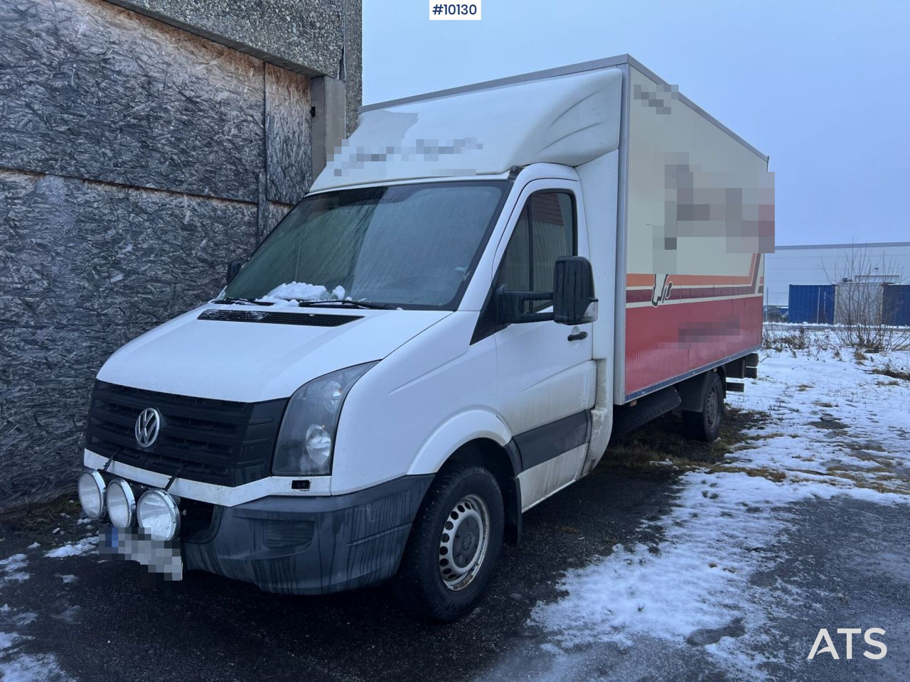 VW Volkswagen Crafter van with tailgate lift - Reparation OBJECT - Carrinha de contentor: foto 1 VW Volkswagen Crafter van with tailgate lift - Reparation OBJECT - Carrinha de contentor: foto 1