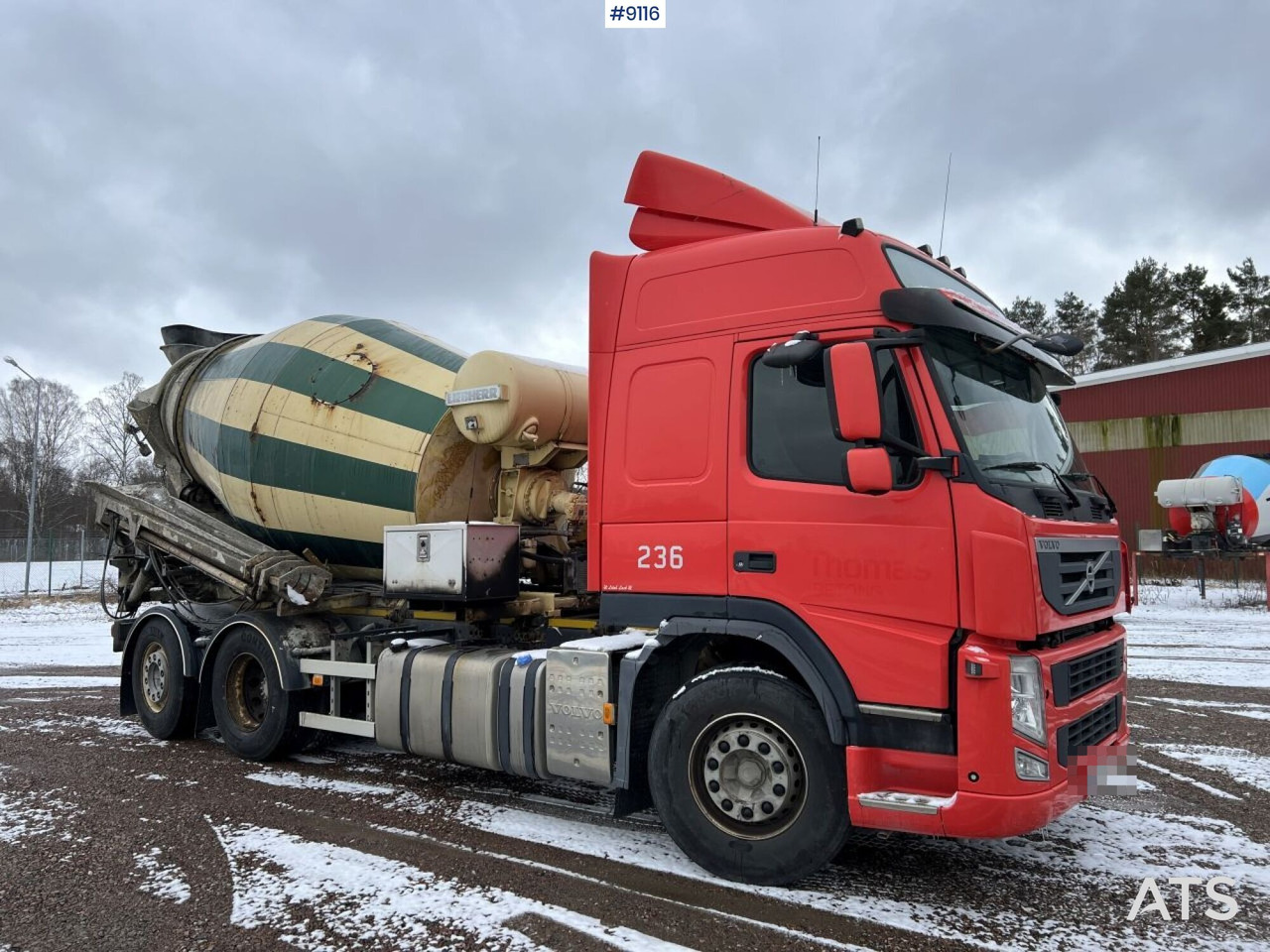 Volvo FM 6X2 Quick lock with concrete rotator (VIDEO) - Camião betoneira: foto 2 Volvo FM 6X2 Quick lock with concrete rotator (VIDEO) - Camião betoneira: foto 2