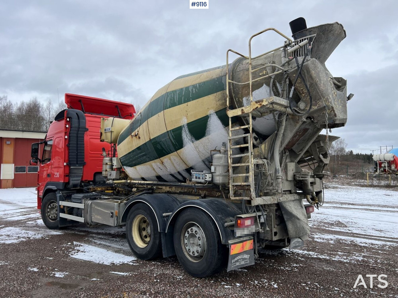 Volvo FM 6X2 Quick lock with concrete rotator (VIDEO) - Camião betoneira: foto 4 Volvo FM 6X2 Quick lock with concrete rotator (VIDEO) - Camião betoneira: foto 4
