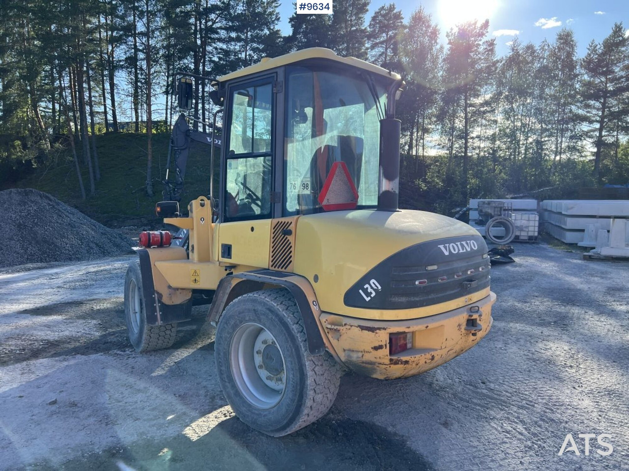 Volvo L30Z Wheel loader with multiple attachments - Pá carregadora de rodas: foto 4 Volvo L30Z Wheel loader with multiple attachments - Pá carregadora de rodas: foto 4