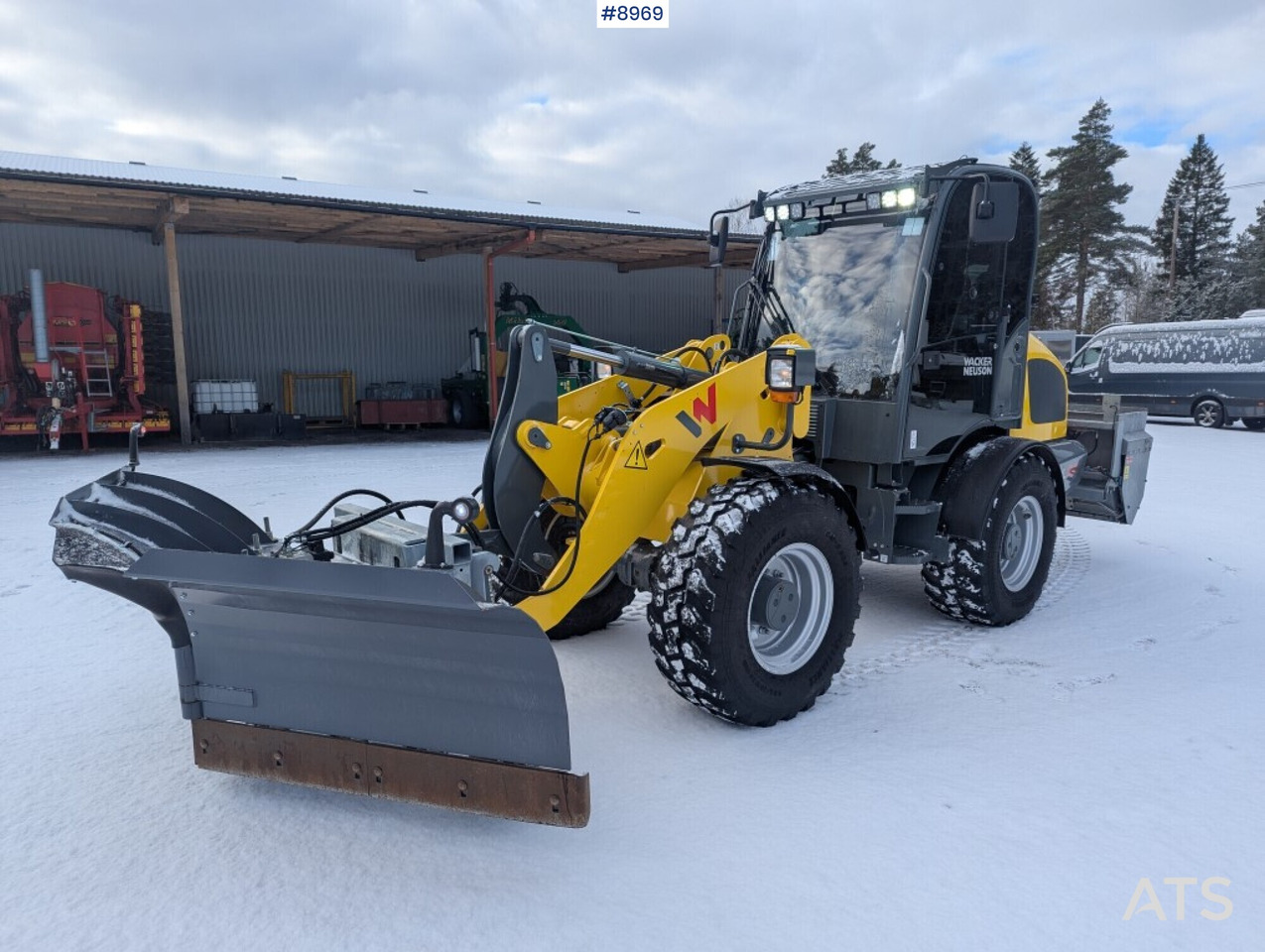 Wheel Loader Wacker Neuson WL52 with multiple attachments (SEE VIDEO) - Pá carregadora de rodas: foto 1 Wheel Loader Wacker Neuson WL52 with multiple attachments (SEE VIDEO) - Pá carregadora de rodas: foto 1