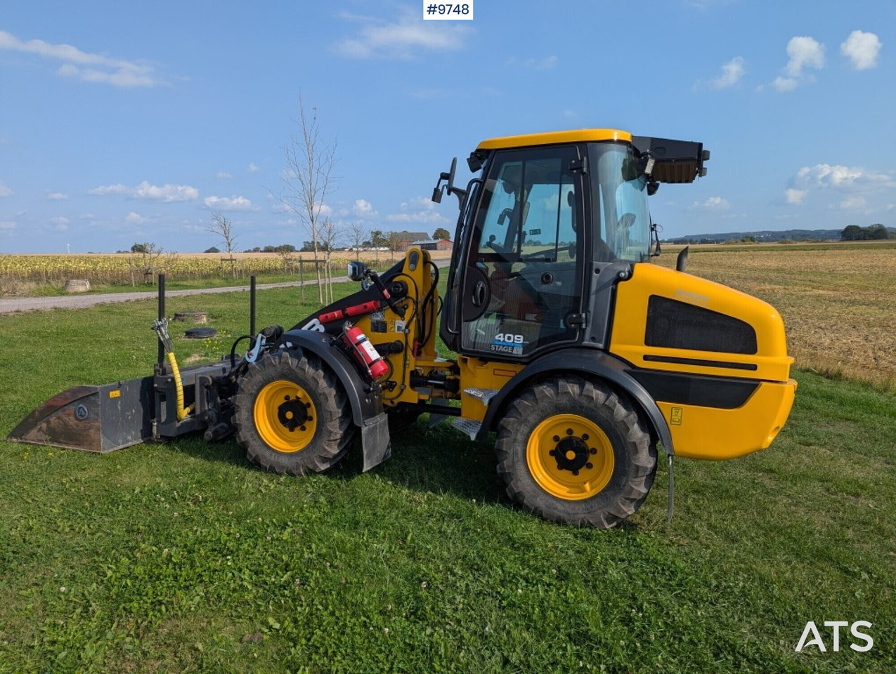 Wheel loader JCB 409 Stage V Nordic Edition 40km/h with attachments - Pá carregadora de rodas: foto 4 Wheel loader JCB 409 Stage V Nordic Edition 40km/h with attachments - Pá carregadora de rodas: foto 4