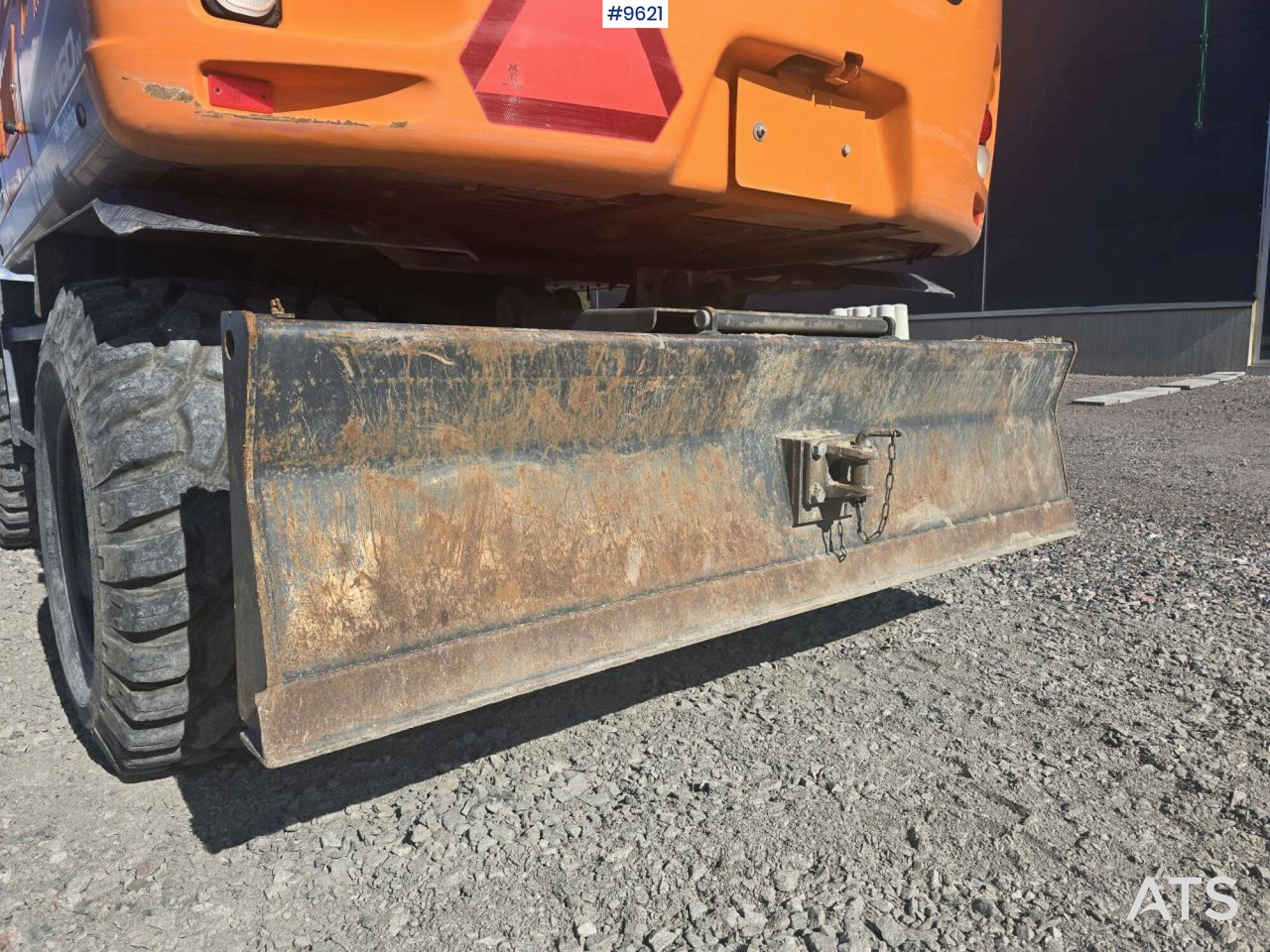 Escavadeira de rodas Wheeled Excavator Doosan DX160W with attachment and trailer: foto 16 Escavadeira de rodas Wheeled Excavator Doosan DX160W with attachment and trailer: foto 16