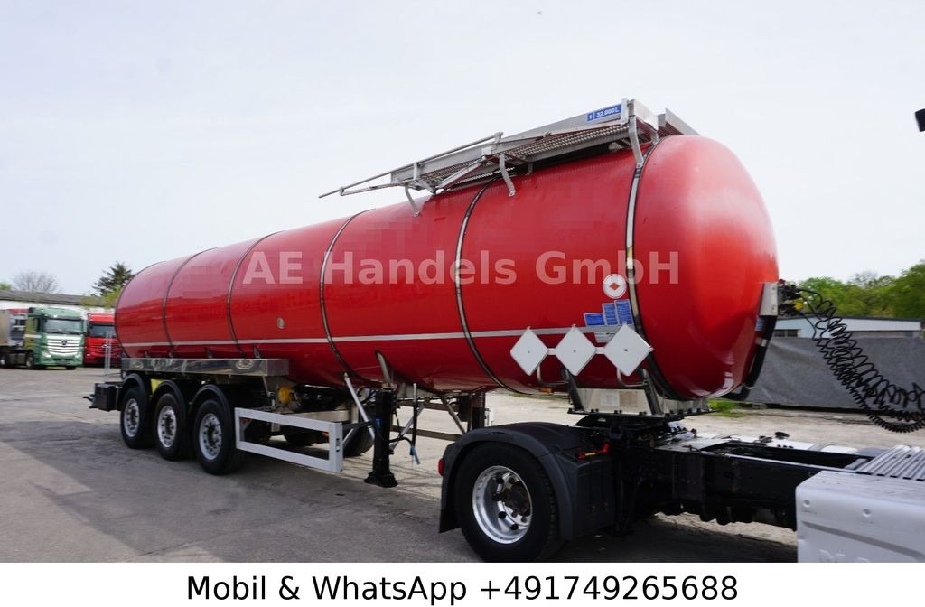 Feldbinder TSA 32.3 Aluminium Bitumen*ADR/32.000Ltr./3-Axle - Semi-reboque cisterna: foto 1 Feldbinder TSA 32.3 Aluminium Bitumen*ADR/32.000Ltr./3-Axle - Semi-reboque cisterna: foto 1