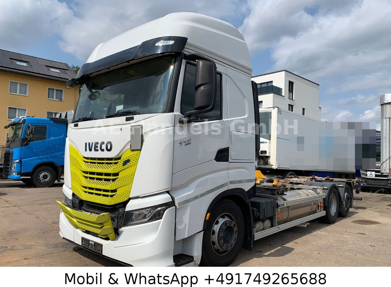 Iveco S-Way 460 LNG BDF 6x2 *Retarder/Lenk+Lift/AHK - Camião transportador de contêineres/ Caixa móvel: foto 4 Iveco S-Way 460 LNG BDF 6x2 *Retarder/Lenk+Lift/AHK - Camião transportador de contêineres/ Caixa móvel: foto 4