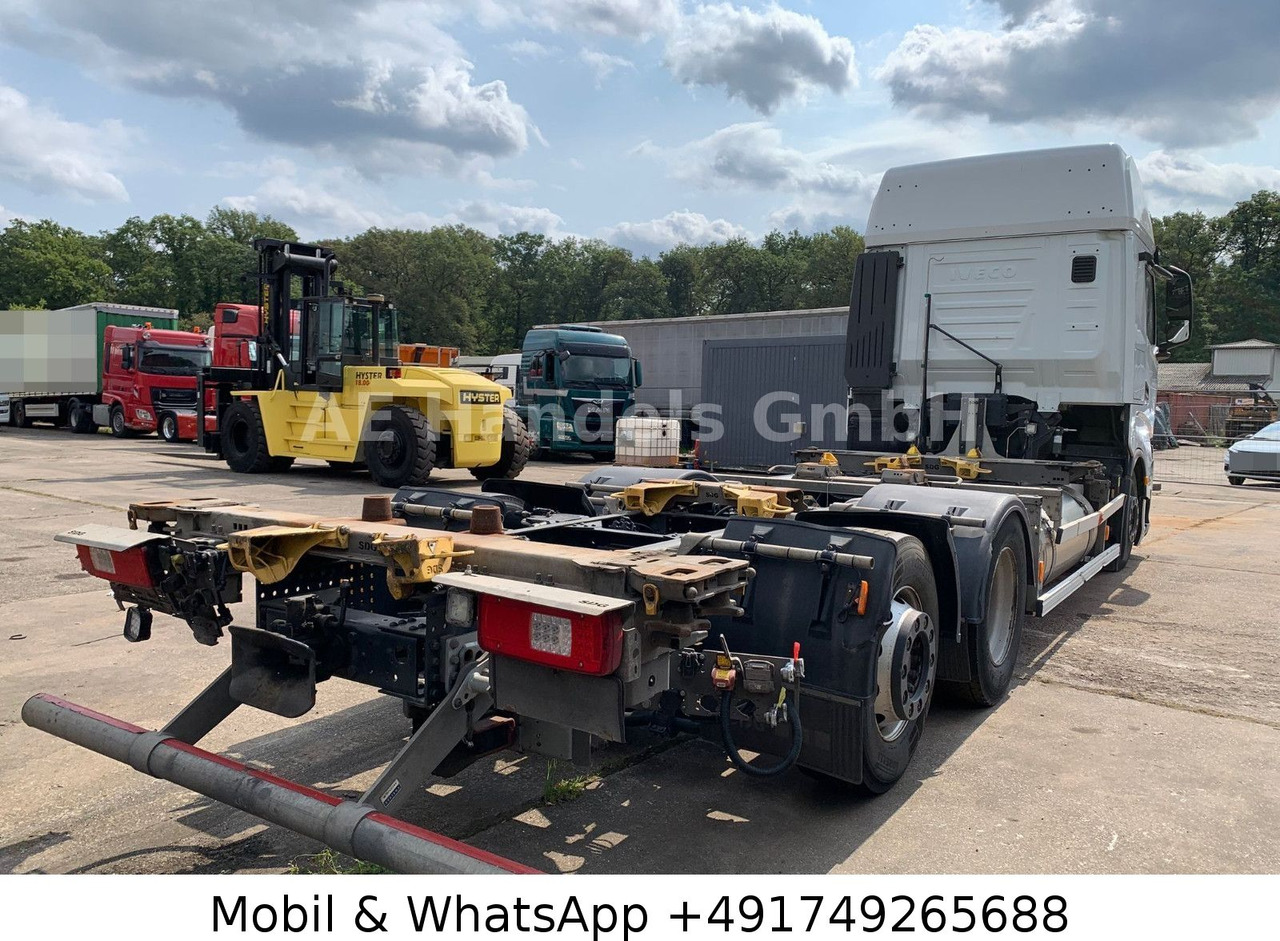 Iveco S-Way 460 LNG BDF 6x2 *Retarder/Lenk+Lift/AHK - Camião transportador de contêineres/ Caixa móvel: foto 3 Iveco S-Way 460 LNG BDF 6x2 *Retarder/Lenk+Lift/AHK - Camião transportador de contêineres/ Caixa móvel: foto 3