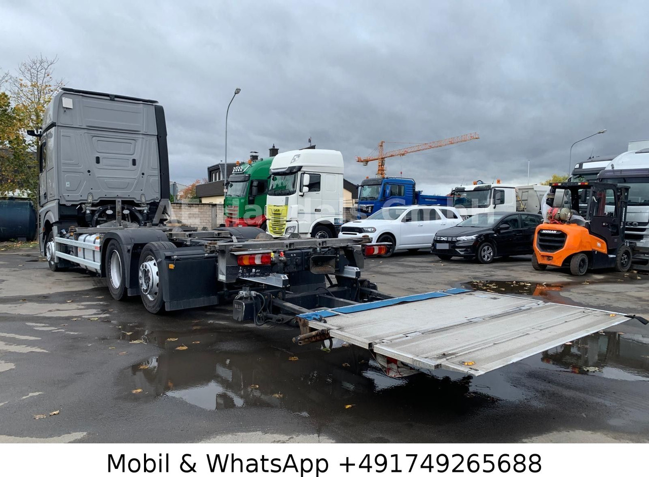 Mercedes-Benz Actros V 2545 BigSpace LL*Retarder/LBW/Lenk+Lift - Camião transportador de contêineres/ Caixa móvel: foto 3 Mercedes-Benz Actros V 2545 BigSpace LL*Retarder/LBW/Lenk+Lift - Camião transportador de contêineres/ Caixa móvel: foto 3