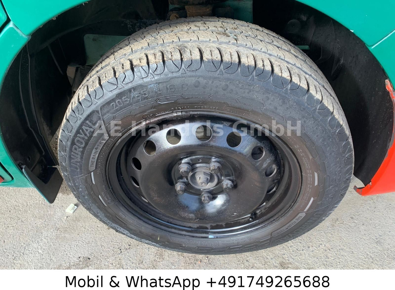 Locação financeira de  Renault Trafic Combi 9 Sitzer *Klima/Radio/1xSchiebetür Renault Trafic Combi 9 Sitzer *Klima/Radio/1xSchiebetür: foto 14