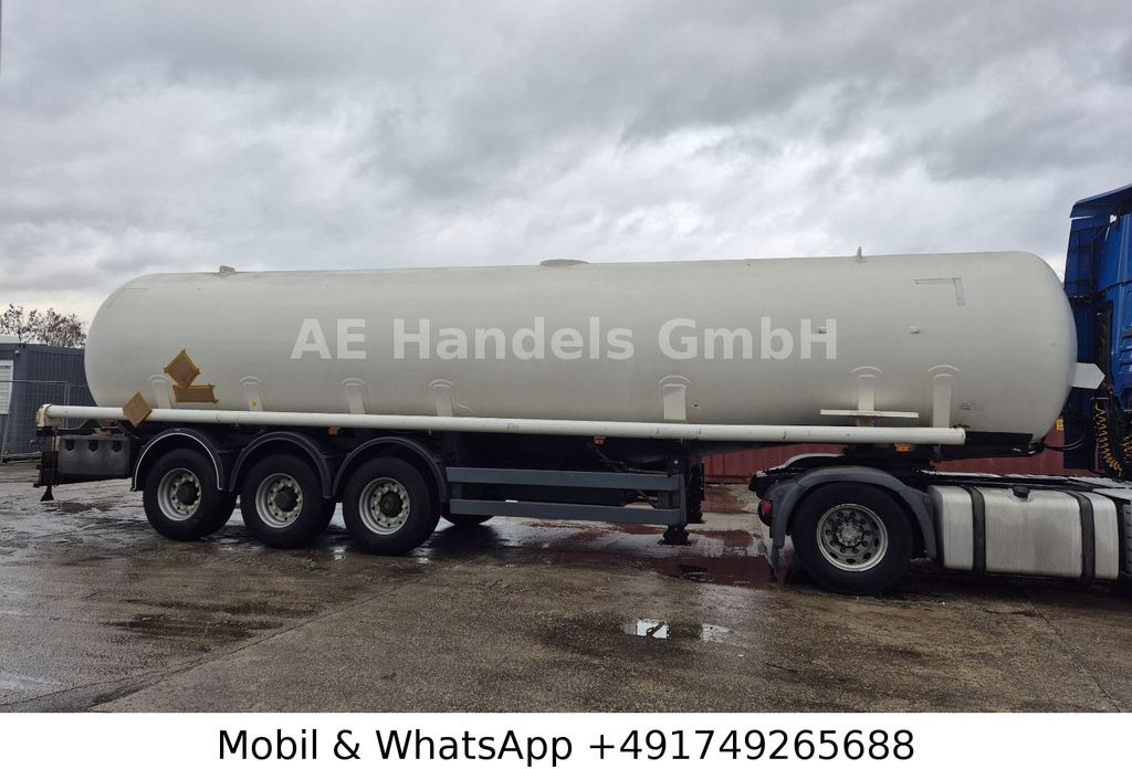Willig *ADR/40.000Liter/Kerosin/Diesel/Benzin Willig *ADR/40.000Liter/Kerosin/Diesel/Benzin - Semi-reboque cisterna: foto 2 Willig *ADR/40.000Liter/Kerosin/Diesel/Benzin Willig *ADR/40.000Liter/Kerosin/Diesel/Benzin - Semi-reboque cisterna: foto 2