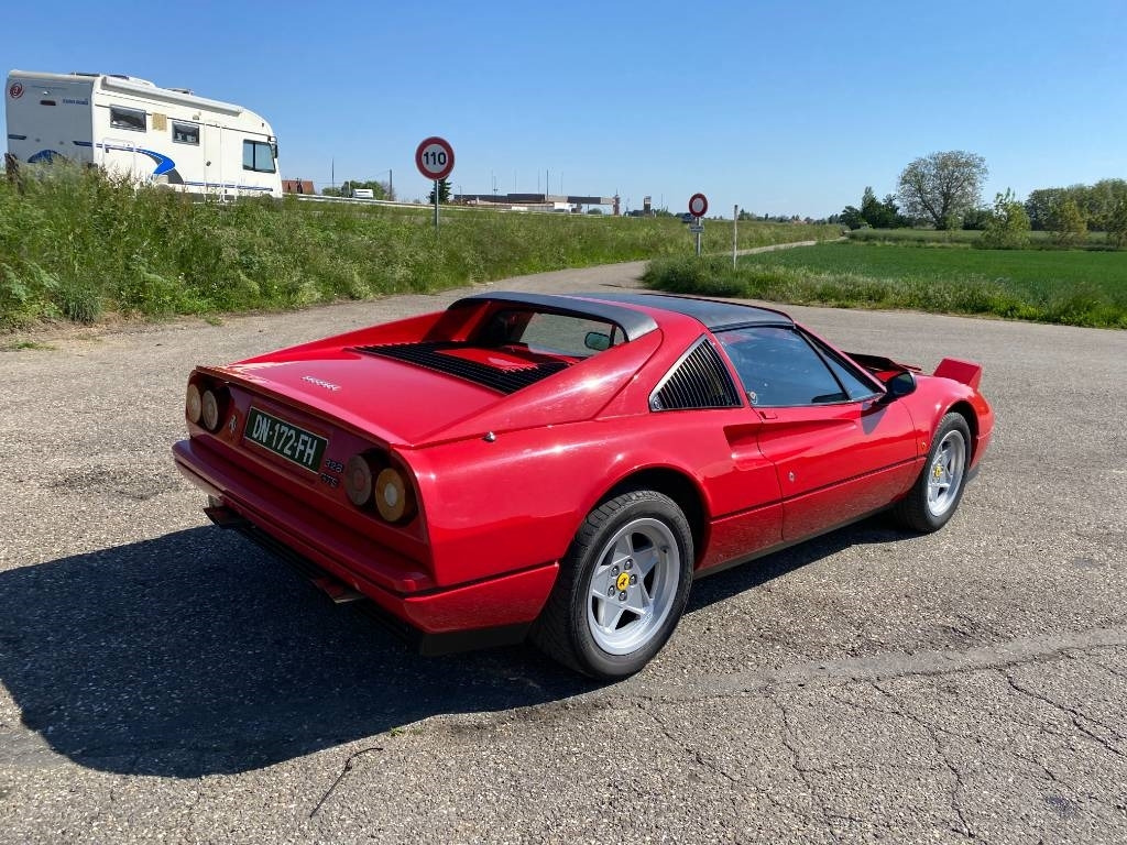 Ferrari 328 GTS / Origine Française endommagé - Automóvel: foto 5 Ferrari 328 GTS / Origine Française endommagé - Automóvel: foto 5