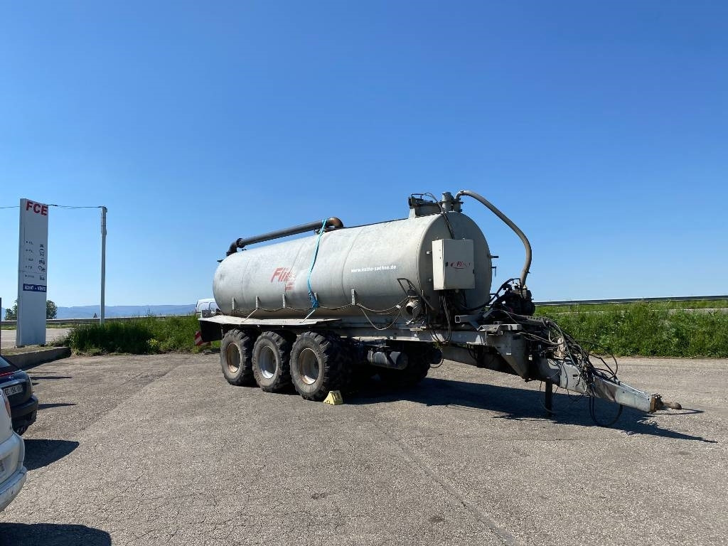 Fliegl WFG10100/Châssis Porteur-Citerne 24000Litres - Reboque agrícola: foto 3 Fliegl WFG10100/Châssis Porteur-Citerne 24000Litres - Reboque agrícola: foto 3
