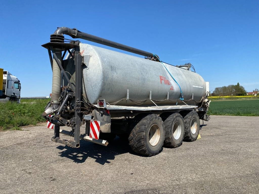 Fliegl WFG10100/Châssis Porteur-Citerne 24000Litres - Reboque agrícola: foto 4 Fliegl WFG10100/Châssis Porteur-Citerne 24000Litres - Reboque agrícola: foto 4