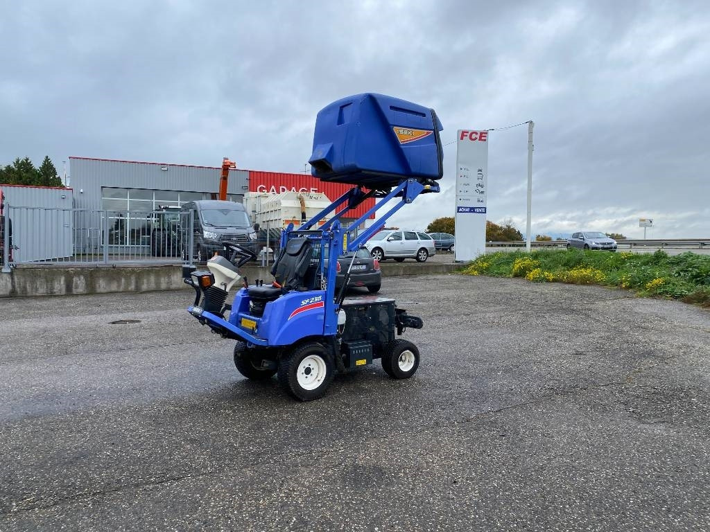 Iseki SF 235F 1er Main endommagée - Gadanheira: foto 2 Iseki SF 235F 1er Main endommagée - Gadanheira: foto 2