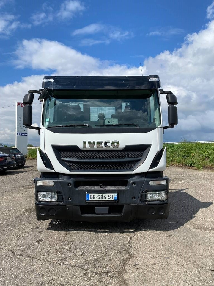 Iveco STRALIS 360 e6 A Réparer - Camião transporte de veículos: foto 2 Iveco STRALIS 360 e6 A Réparer - Camião transporte de veículos: foto 2