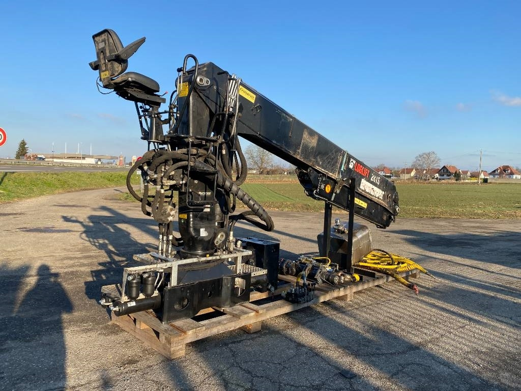 Loglift F281S-86 a réparer - Grua para camião: foto 4 Loglift F281S-86 a réparer - Grua para camião: foto 4