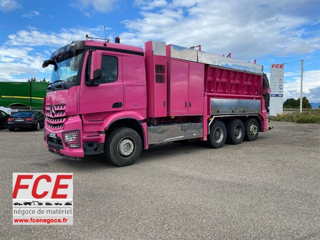 Mercedes-Benz ACTROS 3251/RSP ESE6-RD8000 endommagée - Caminhão limpa fossa: foto 1 Mercedes-Benz ACTROS 3251/RSP ESE6-RD8000 endommagée - Caminhão limpa fossa: foto 1