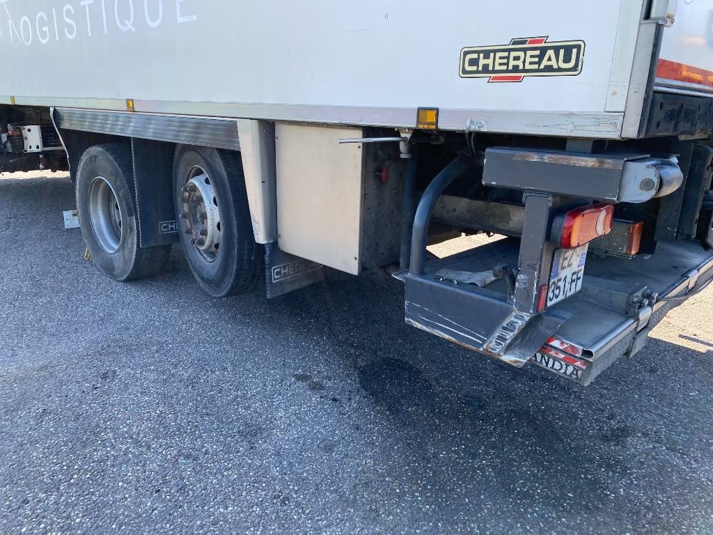 Camião frigorífico Renault D-430 WIDE CHEREAU INOGAM/LEVIAND 120 endommagé: foto 34