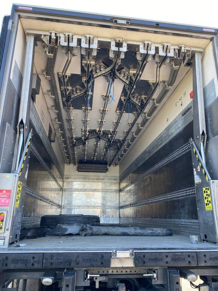 Camião frigorífico Renault D-430 WIDE CHEREAU INOGAM/LEVIAND 120 endommagé: foto 12