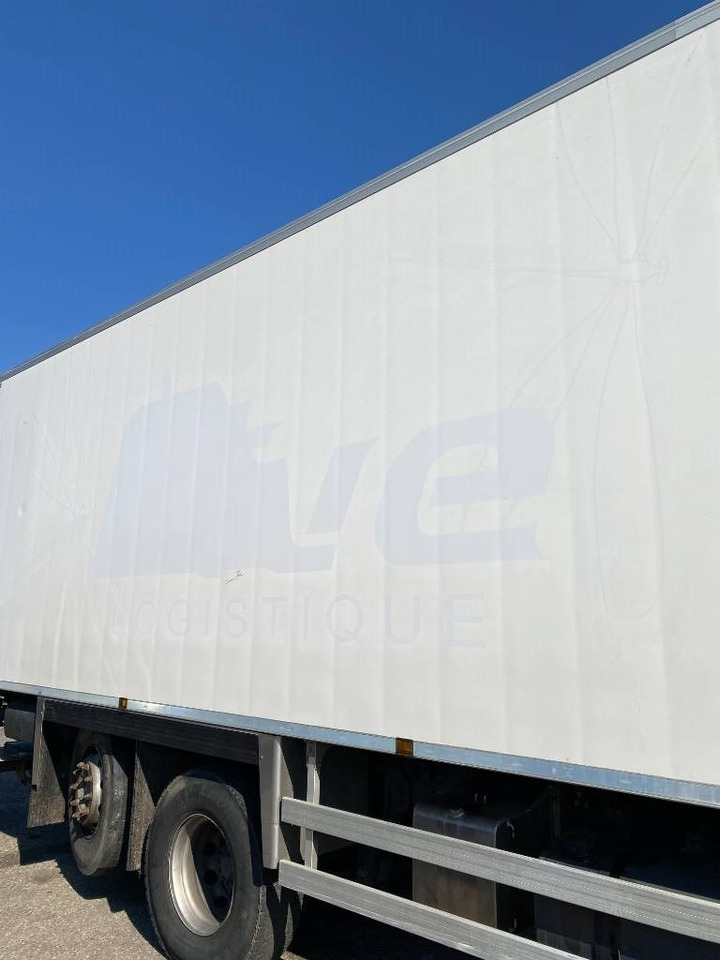 Camião frigorífico Renault D-430 WIDE CHEREAU INOGAM/LEVIAND 120 endommagé: foto 48