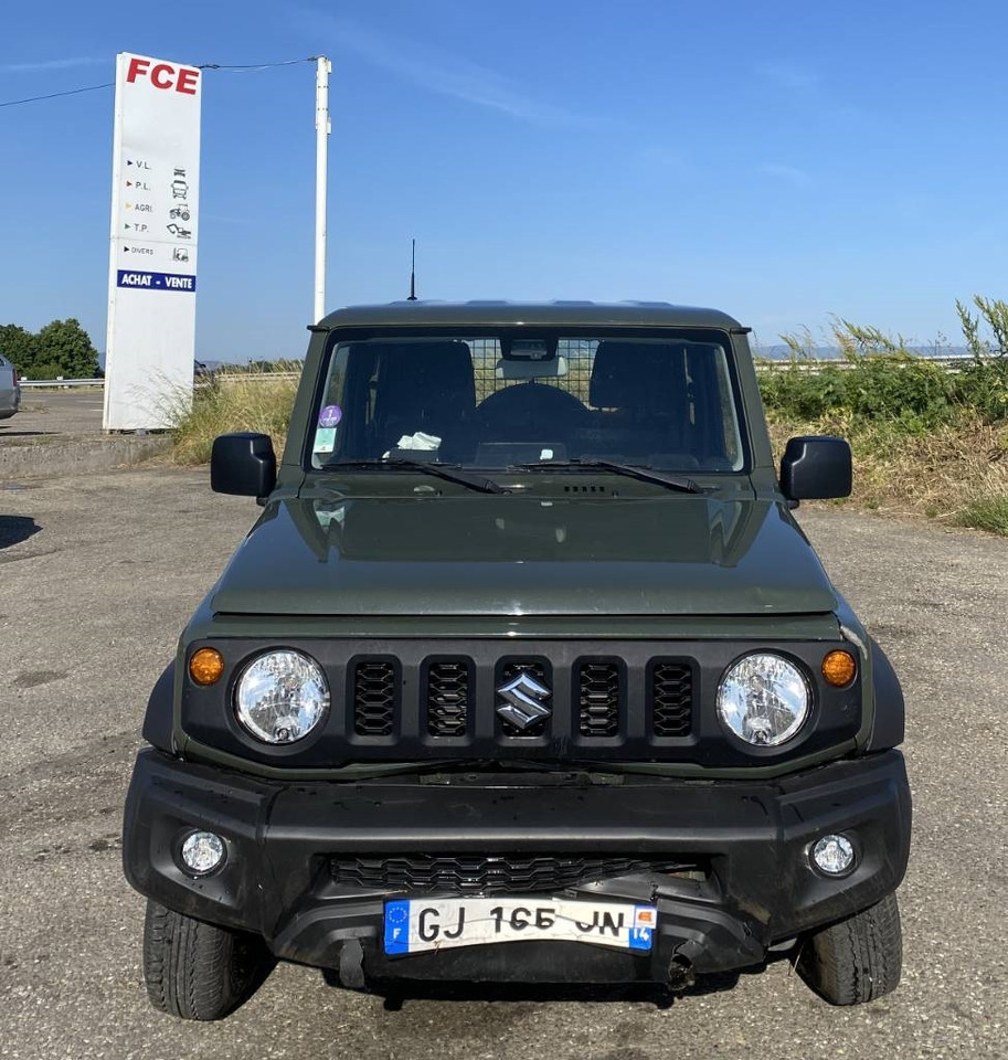 Suzuki JIMNY 1.5i 102/AllGrip endommagé - Automóvel: foto 2 Suzuki JIMNY 1.5i 102/AllGrip endommagé - Automóvel: foto 2
