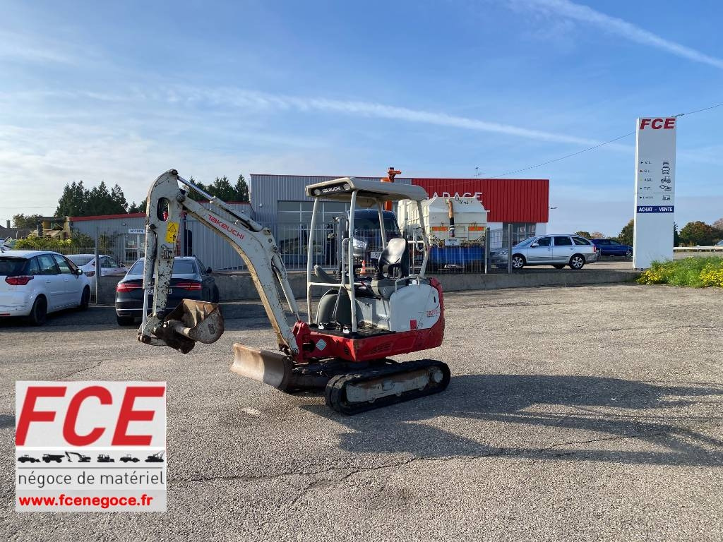 Takeuchi TB 216 /1er Main endommagée - Mini escavadeira: foto 1 Takeuchi TB 216 /1er Main endommagée - Mini escavadeira: foto 1