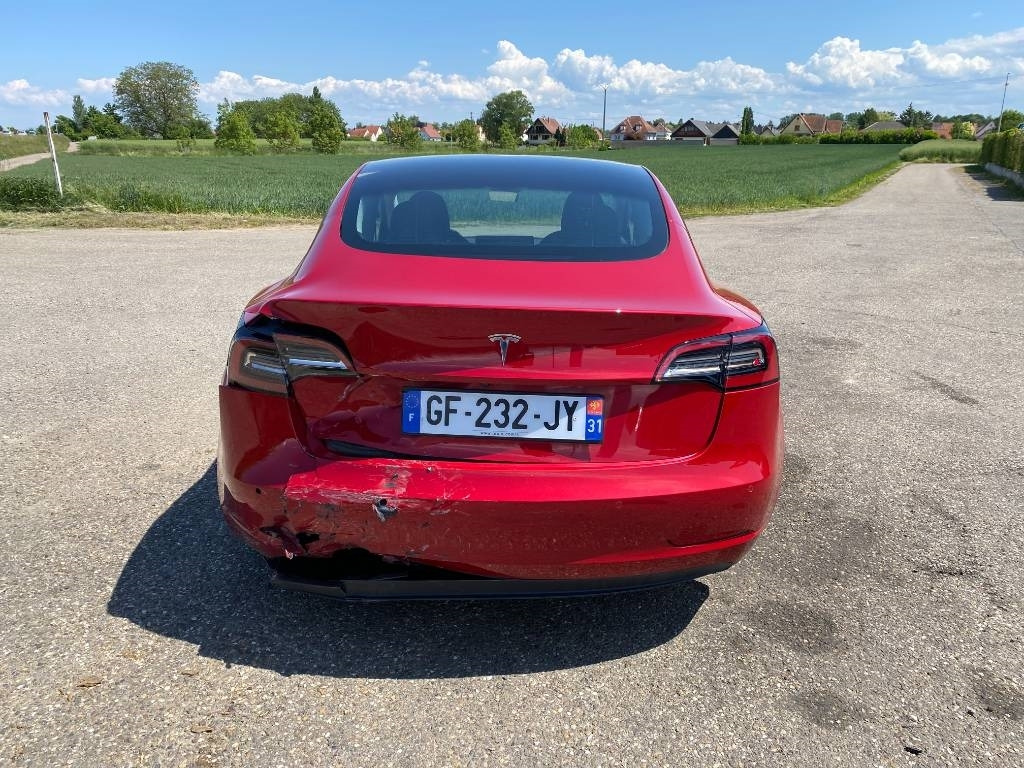 Tesla MODEL 3 5YJ3 - Rwd Carte Grise Française endommagé - Automóvel: foto 5 Tesla MODEL 3 5YJ3 - Rwd Carte Grise Française endommagé - Automóvel: foto 5