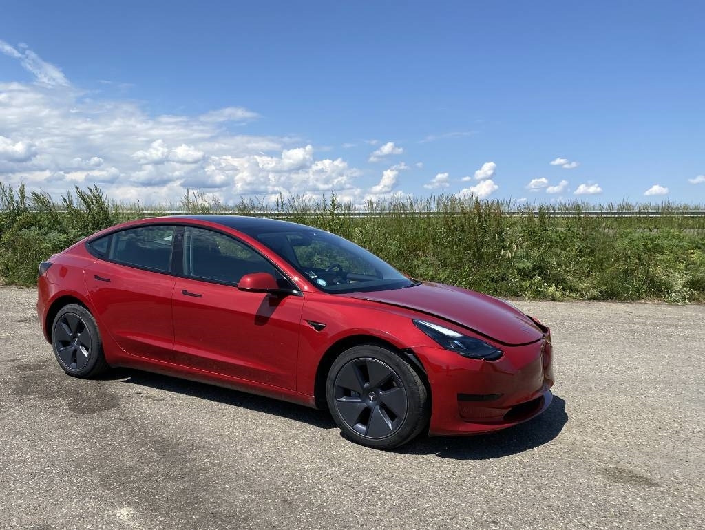 Tesla MODEL 3 5YJ3 - Rwd Carte Grise Française endommagé - Automóvel: foto 3 Tesla MODEL 3 5YJ3 - Rwd Carte Grise Française endommagé - Automóvel: foto 3