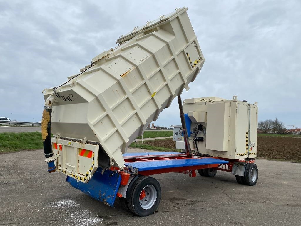 UNIVAC ASPIRATEUR MOBILE UNIVAC SC90DAV9AR-C - Caminhão limpa fossa: foto 5 UNIVAC ASPIRATEUR MOBILE UNIVAC SC90DAV9AR-C - Caminhão limpa fossa: foto 5