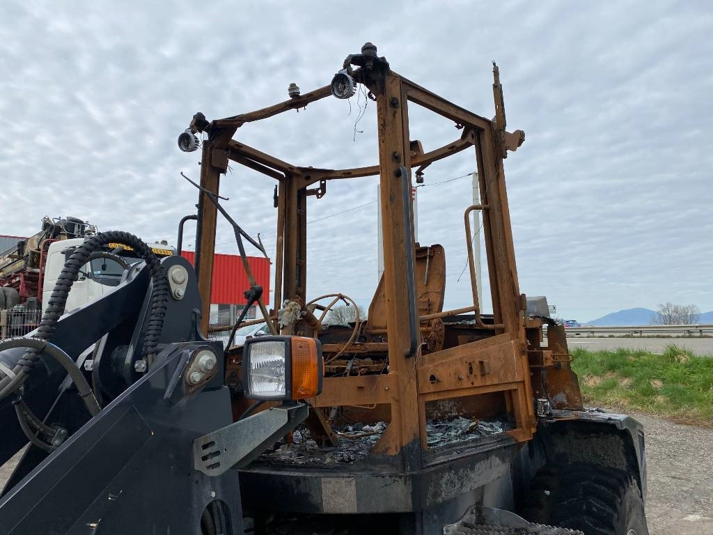 Pá carregadora de rodas Yanmar V 100 / Certificat CE endommagée: foto 16