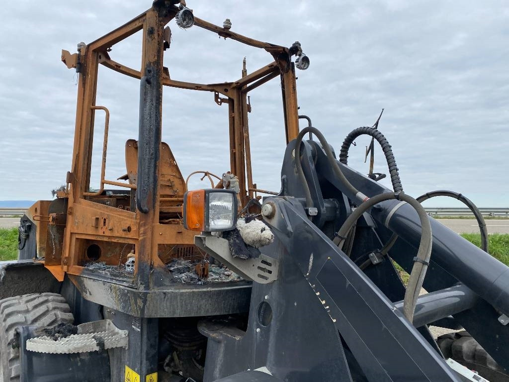 Pá carregadora de rodas Yanmar V 100 / Certificat CE endommagée: foto 44