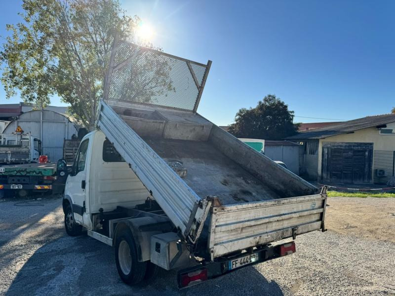 Iveco Daily 35C15 - Carrinha basculante: foto 2 Iveco Daily 35C15 - Carrinha basculante: foto 2
