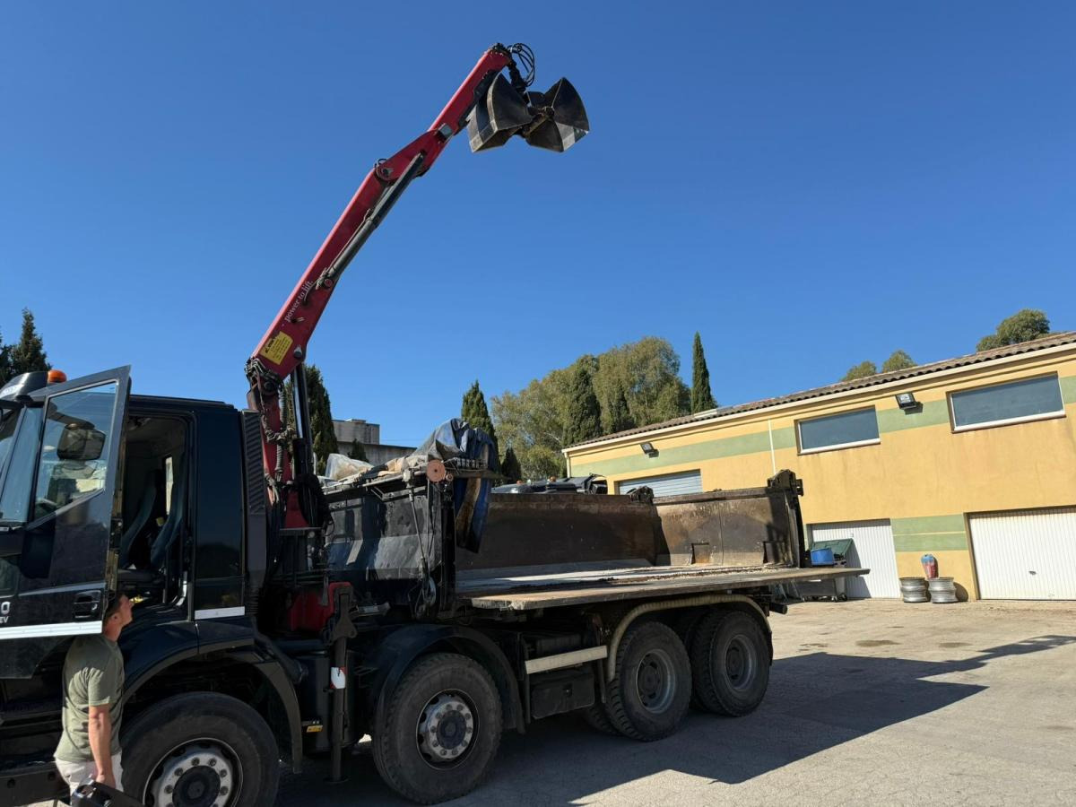 Iveco TRAKKER 410 EEV BI-BENNE GRUE MARREL 8X4 - Camião basculante: foto 5 Iveco TRAKKER 410 EEV BI-BENNE GRUE MARREL 8X4 - Camião basculante: foto 5
