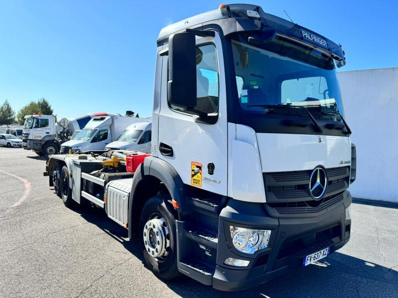 Mercedes Actros 2540 - Camião polibenne: foto 3 Mercedes Actros 2540 - Camião polibenne: foto 3