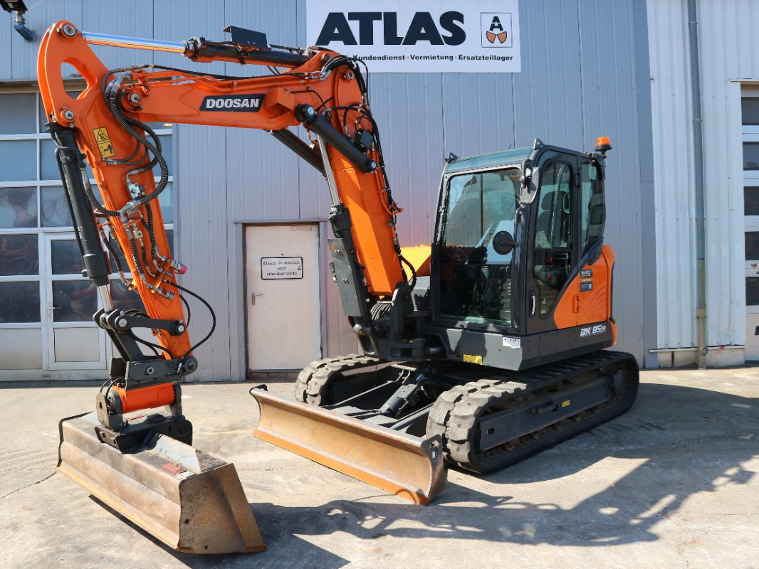 Doosan DX85R-7 - Mini escavadeira: foto 1 Doosan DX85R-7 - Mini escavadeira: foto 1