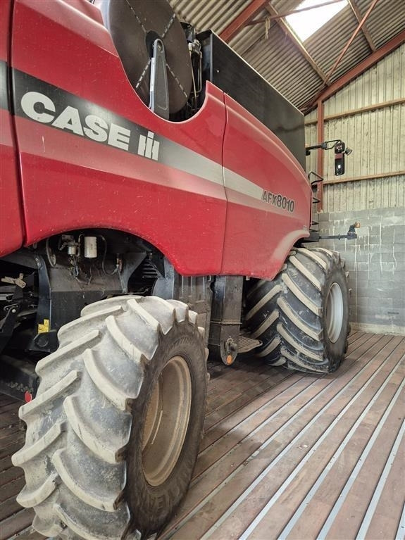 Case IH Axial-Flow 8010 MacDon skærebord - Ceifeira debulhadora: foto 2 Case IH Axial-Flow 8010 MacDon skærebord - Ceifeira debulhadora: foto 2
