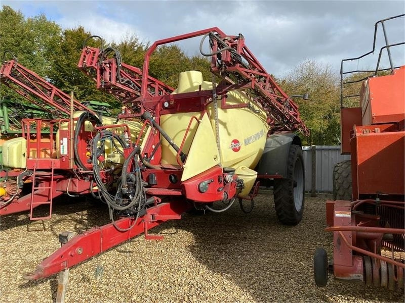 Hardi NAVIGATOR 6000L - Pulverizador de arrastar: foto 1 Hardi NAVIGATOR 6000L - Pulverizador de arrastar: foto 1