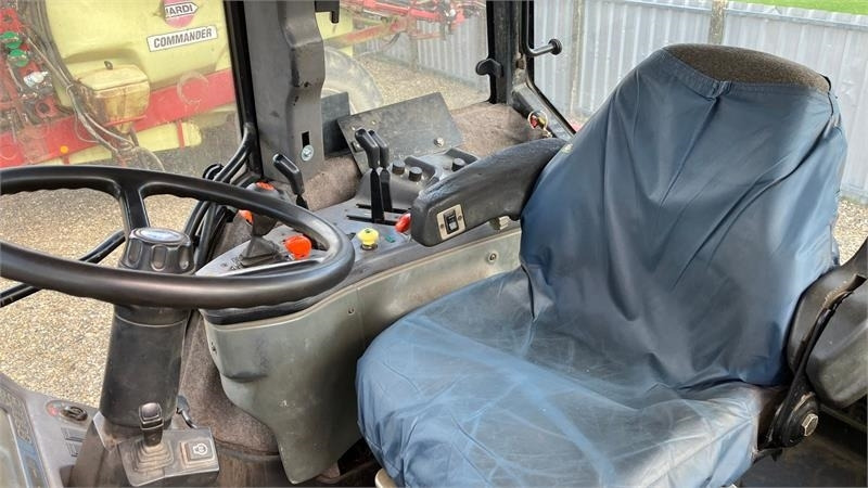New Holland G 240 SS - Trator: foto 5 New Holland G 240 SS - Trator: foto 5