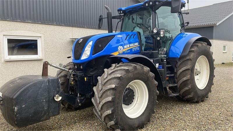 New Holland T7.270 AutoCommand T7.270 - Trator: foto 1 New Holland T7.270 AutoCommand T7.270 - Trator: foto 1