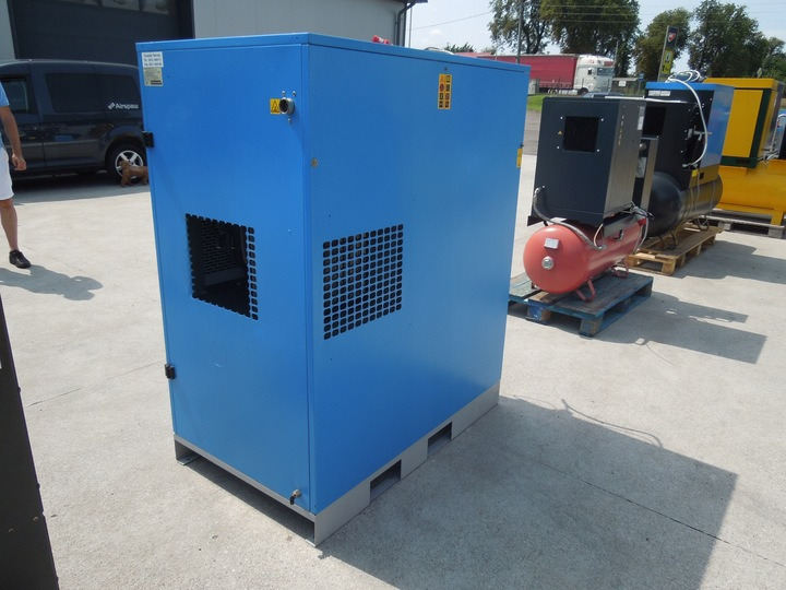 GRASSAIR RLR 20 V9 RLR 20 V9 - Compressor de ar: foto 2 GRASSAIR RLR 20 V9 RLR 20 V9 - Compressor de ar: foto 2
