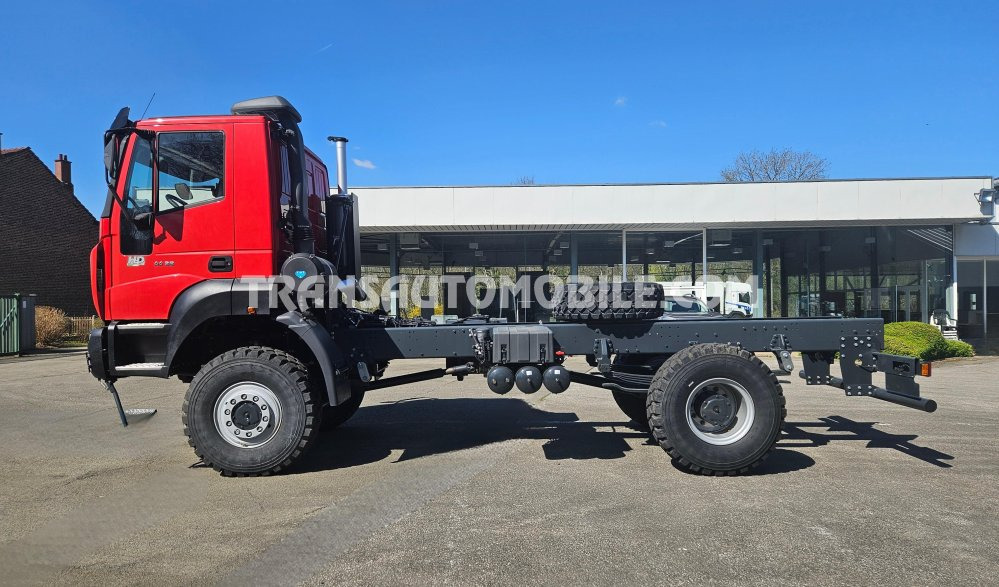 IVECO ASTRA HD9 44.38 12.9L TURBO DIESEL chassis cab heavy duty 4x4 single rear - EXPORT OUT EU - Camião chassi: foto 5 IVECO ASTRA HD9 44.38 12.9L TURBO DIESEL chassis cab heavy duty 4x4 single rear - EXPORT OUT EU - Camião chassi: foto 5