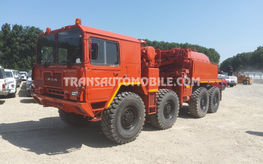 Man KAT 1 8x8 12.7L TURBO DIESEL GRUE 7 tonnes ATLAS KM4300 M5 + CITERNE CARBURANT mobile 3.500 litres - EXPORT OUT EU - Camião cisterna, Camião grua: foto 1 Man KAT 1 8x8 12.7L TURBO DIESEL GRUE 7 tonnes ATLAS KM4300 M5 + CITERNE CARBURANT mobile 3.500 litres - EXPORT OUT EU - Camião cisterna, Camião grua: foto 1
