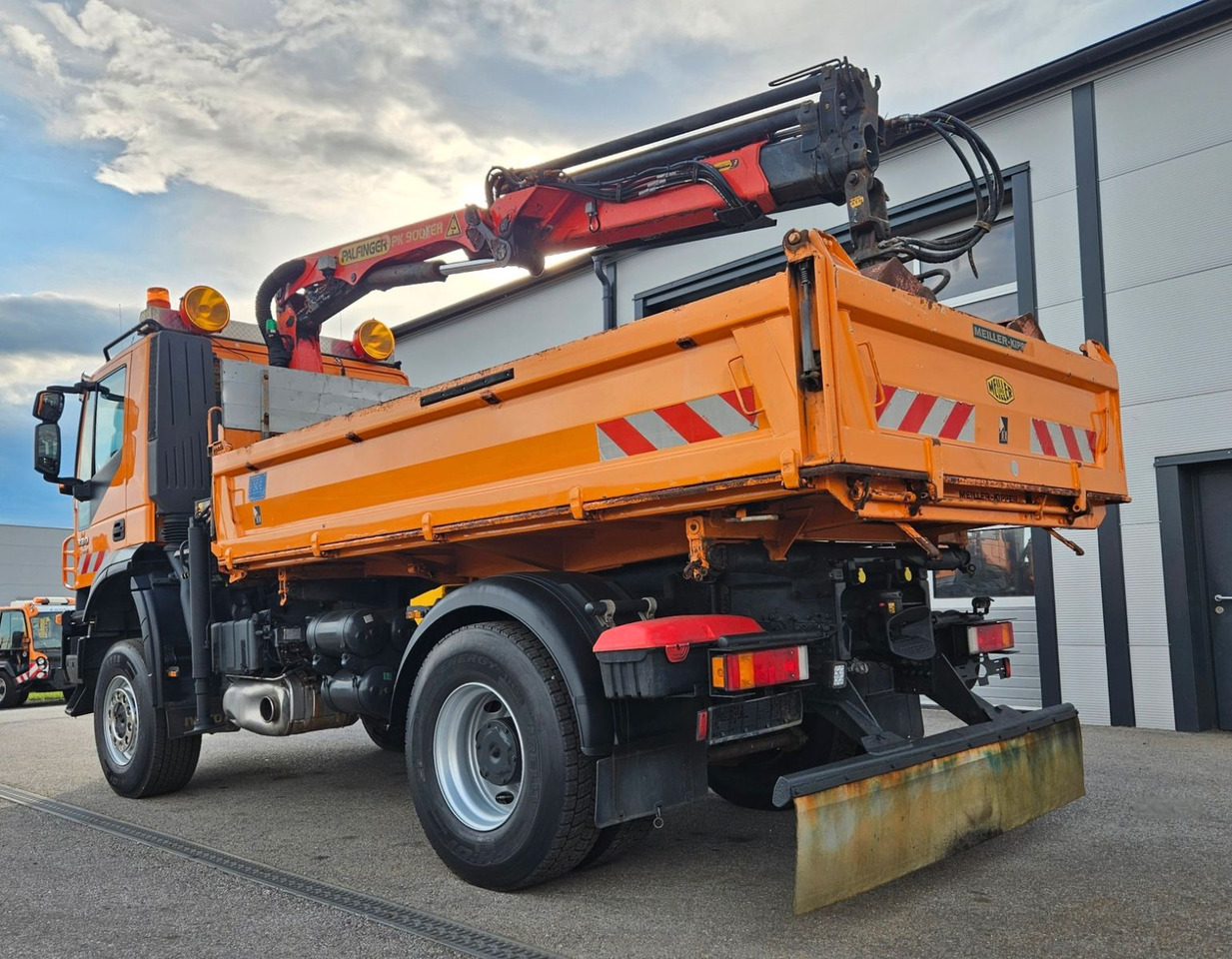 Iveco Trakker 190T33 4x4 Euro5 Kran Palfinger Funk - Camião basculante, Camião grua: foto 4 Iveco Trakker 190T33 4x4 Euro5 Kran Palfinger Funk - Camião basculante, Camião grua: foto 4
