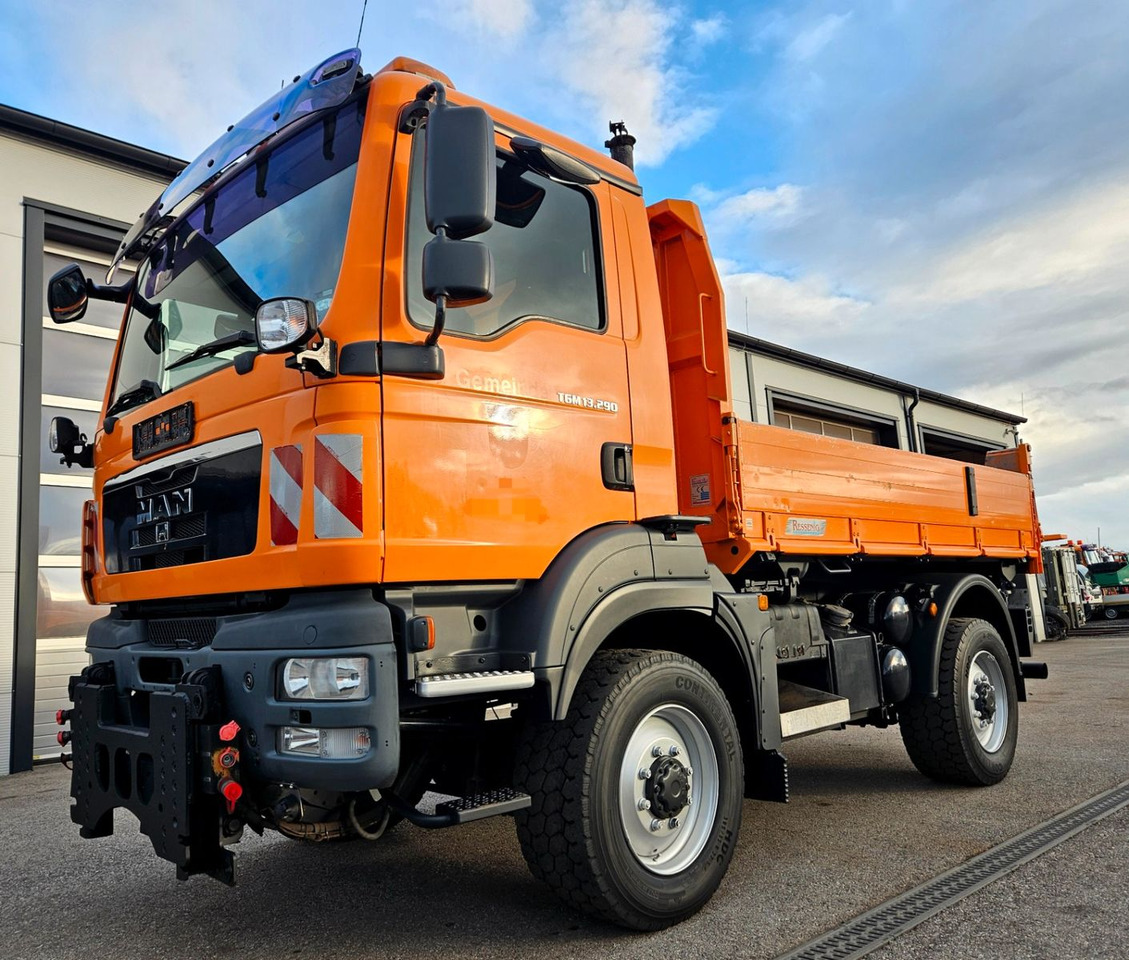 MAN TGM 13.290 4x4 Euro5 Winterdienst Single - Camião basculante: foto 1 MAN TGM 13.290 4x4 Euro5 Winterdienst Single - Camião basculante: foto 1